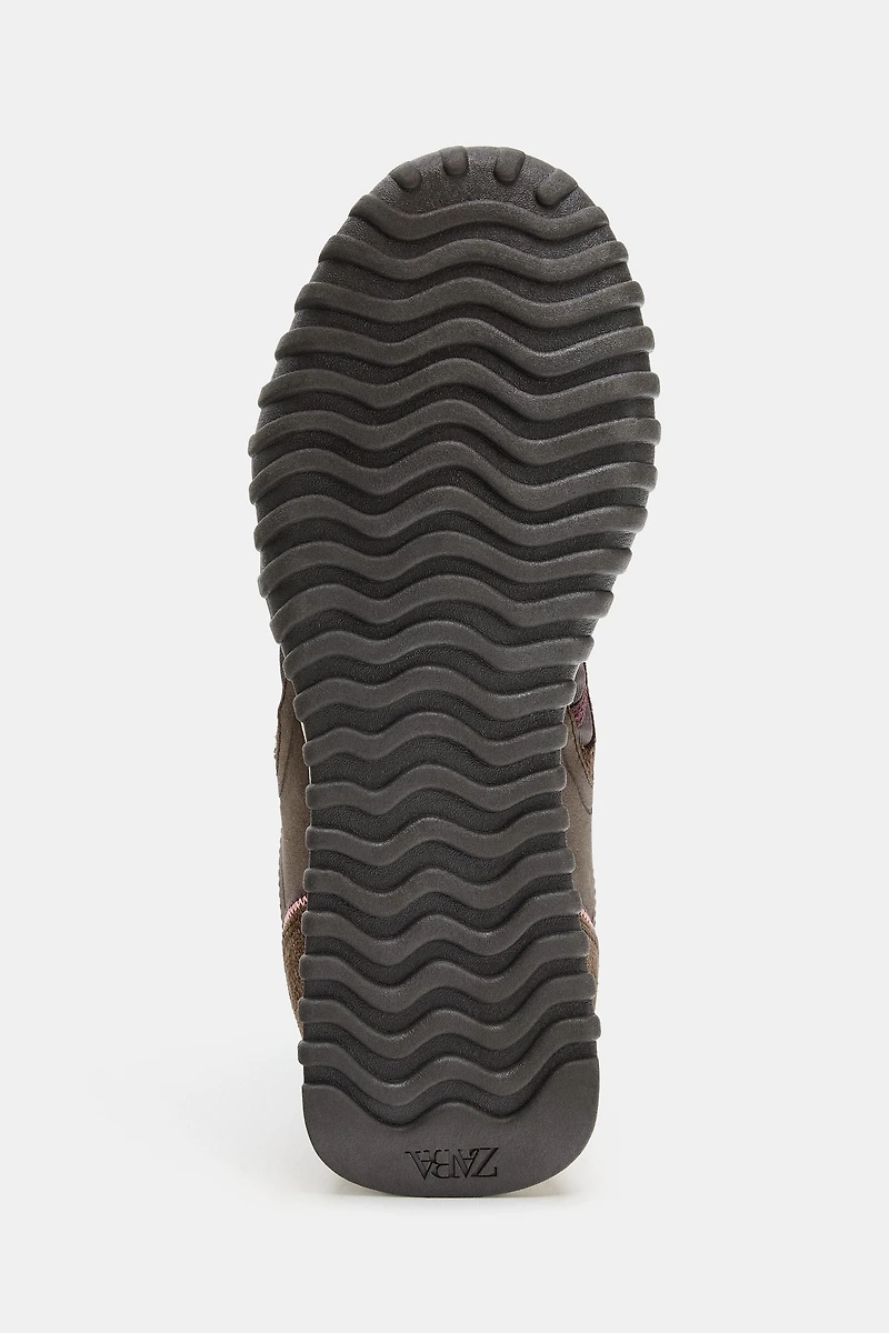 TECHNICAL RUNNING SNEAKERS