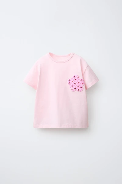 HEART APPLIQUÉ T-SHIRT