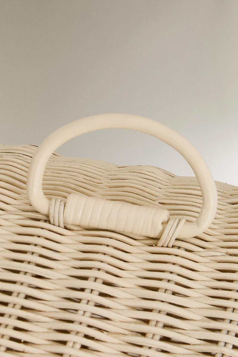 CHILDREN'S RATTAN HAMPER WITH LID