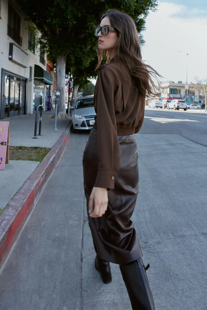 SHORT SHIRT WITH SHOULDER TABS