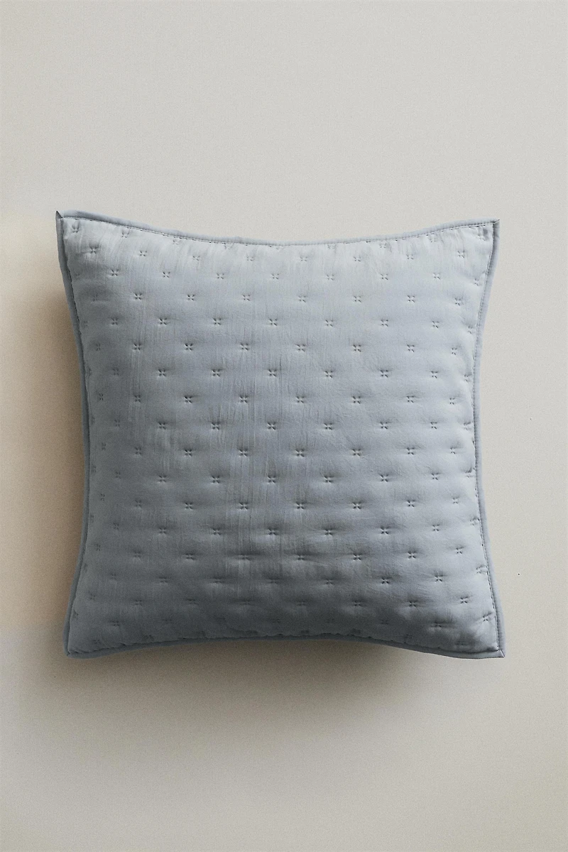 QUILT CUSHION COVER WITH QUILTED DOTS