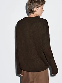 100% cashmere oversize sweater with elbow patches