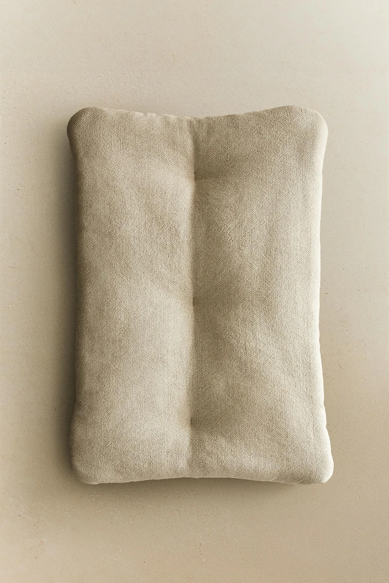 OBLONG LINEN CUSHION