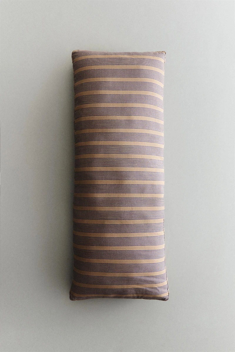COUSSIN ASSISE BANQUETTE RAYURES