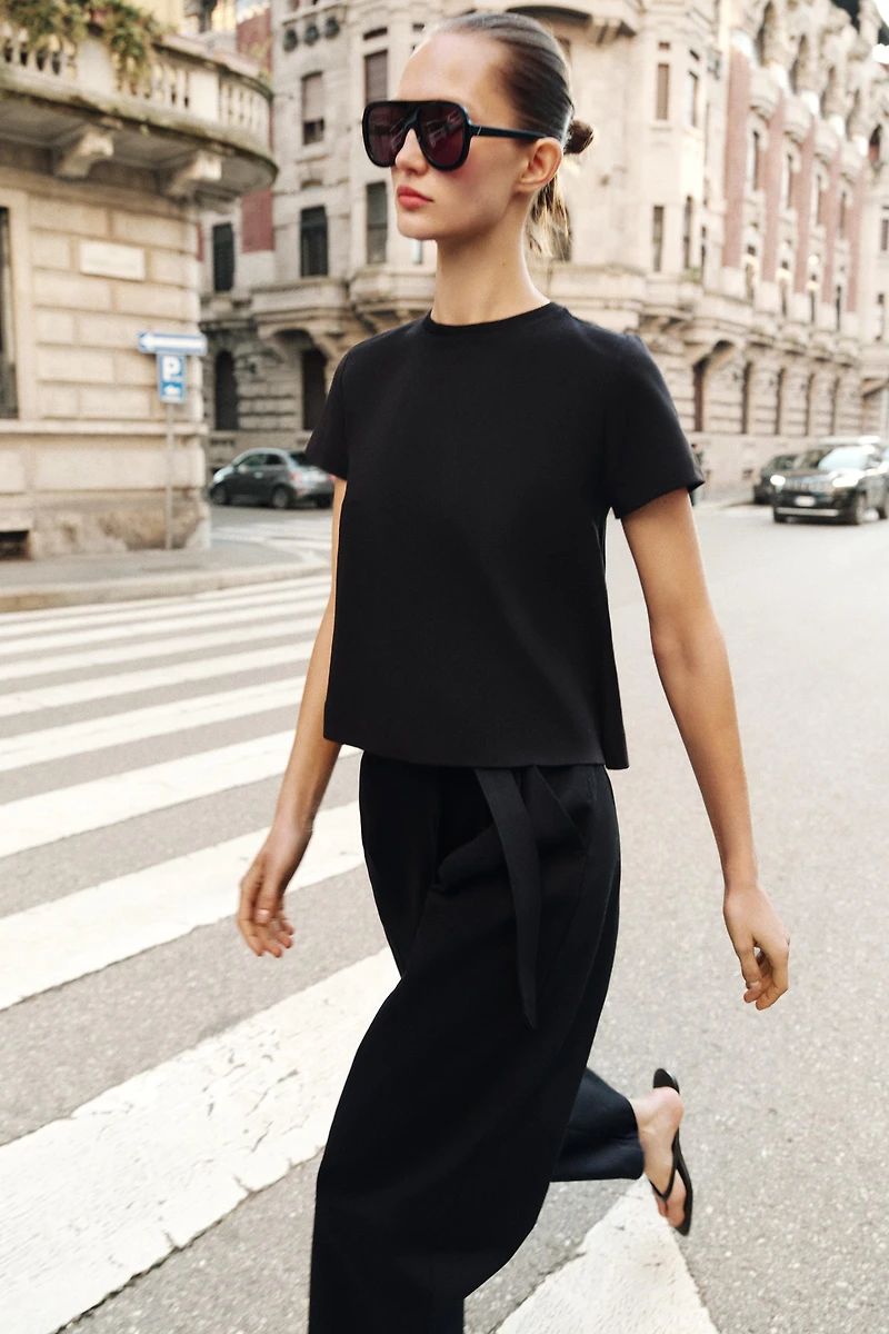 SHORT SLEEVE T-SHIRT