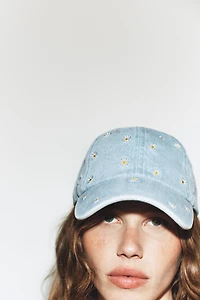 DAISY EMBROIDERED DENIM CAP
