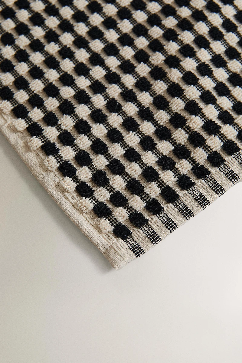 TEXTURED COTTON BATH TOWEL