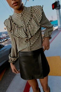 RUFFLED GINGHAM BLOUSE