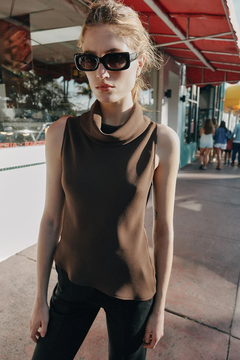 TOP ASYMÉTRIQUE À BAS