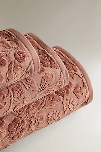 FLORAL JACQUARD BATH TOWEL