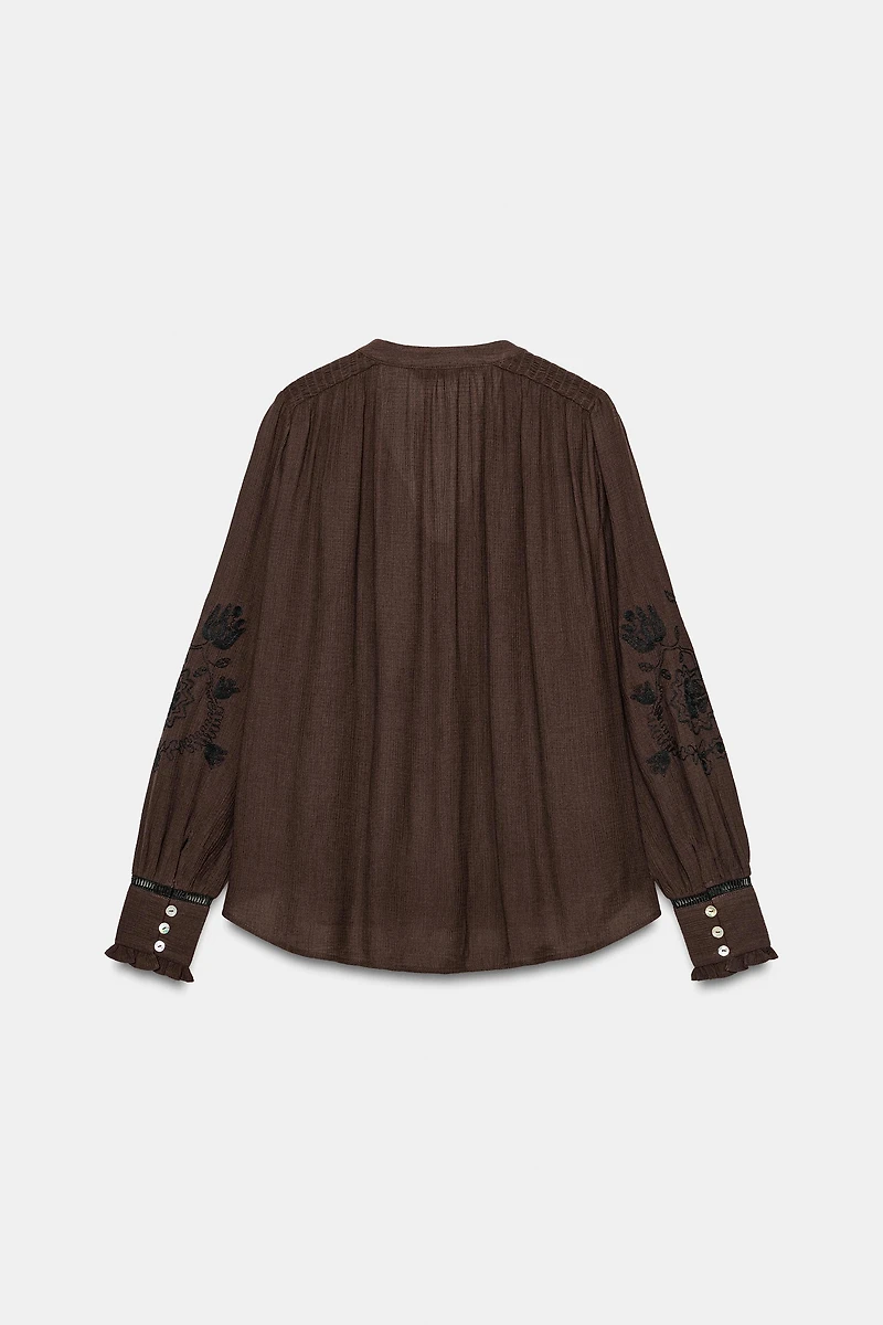 EMBROIDERED LACE INSERT SHIRT