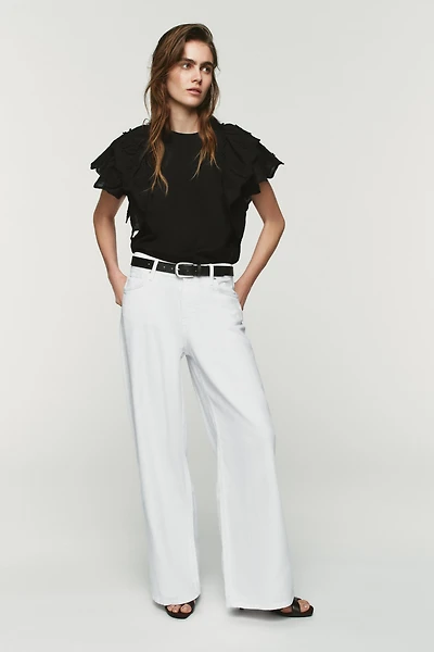 SHORT SLEEVE RUFFLE T-SHIRT
