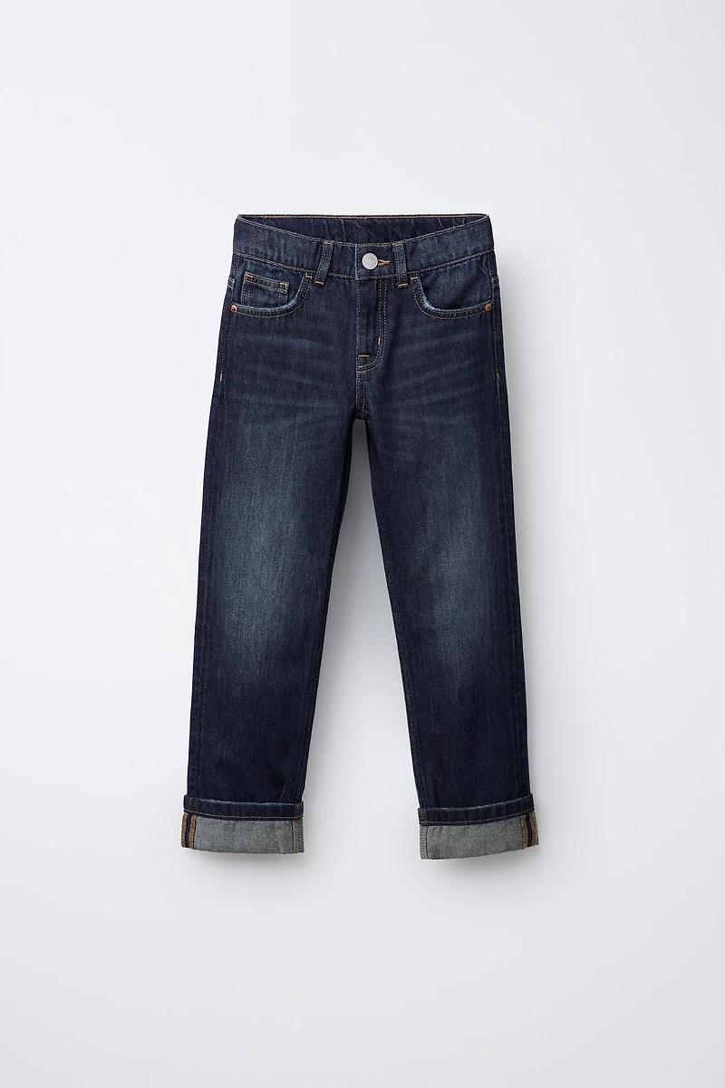 STRAIGHT LEG JEANS