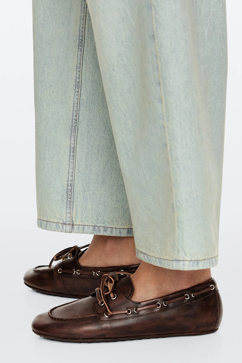Leather lace-up boat shoe