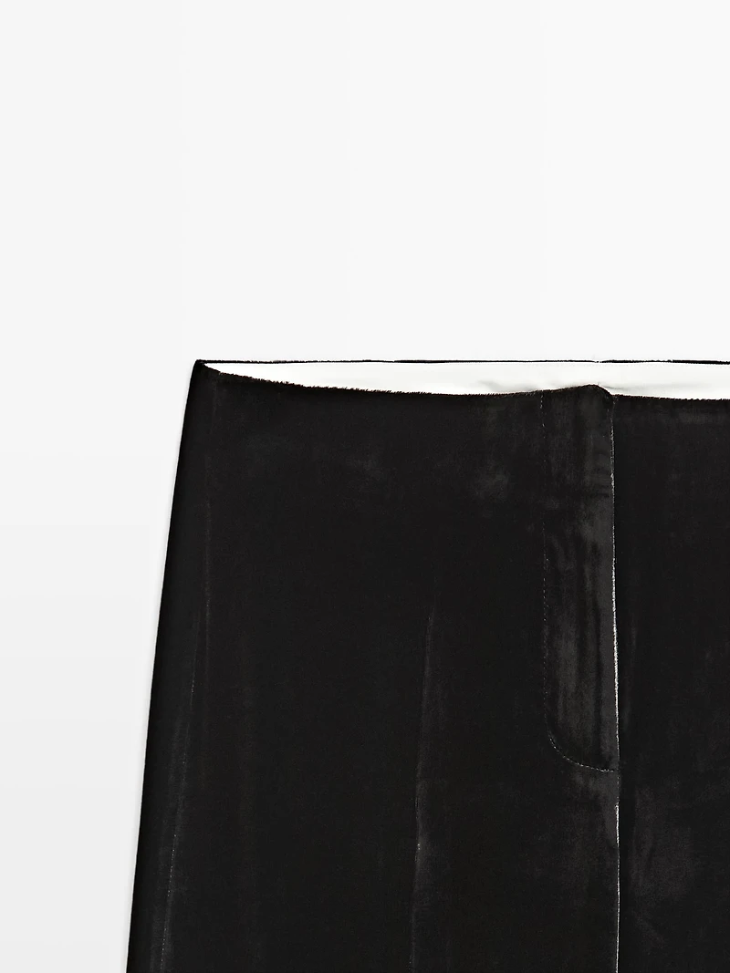 Wide-leg velvet trousers