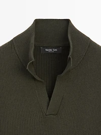 Mock neck knit sweater with V-neck