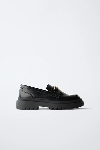 LOAFERS WITH BUCKLE DETAIL