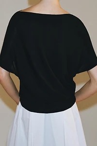 BOAT NECK KNIT TOP