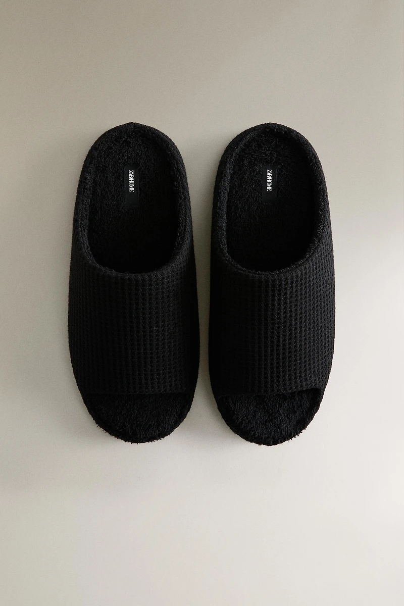OPEN TERRY BATHROOM SLIPPERS