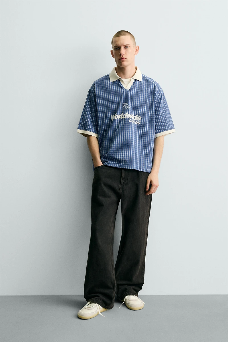 PRINTED TEXT CROPPED POLO SHIRT