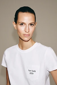 MESSAGE POCKET T-SHIRT