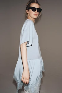 T-SHIRT EN MATIÈRES VARIÉES DENTELLE