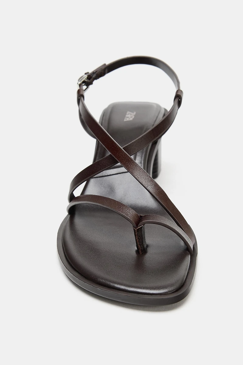 LEATHER WIDE HEEL SANDALS