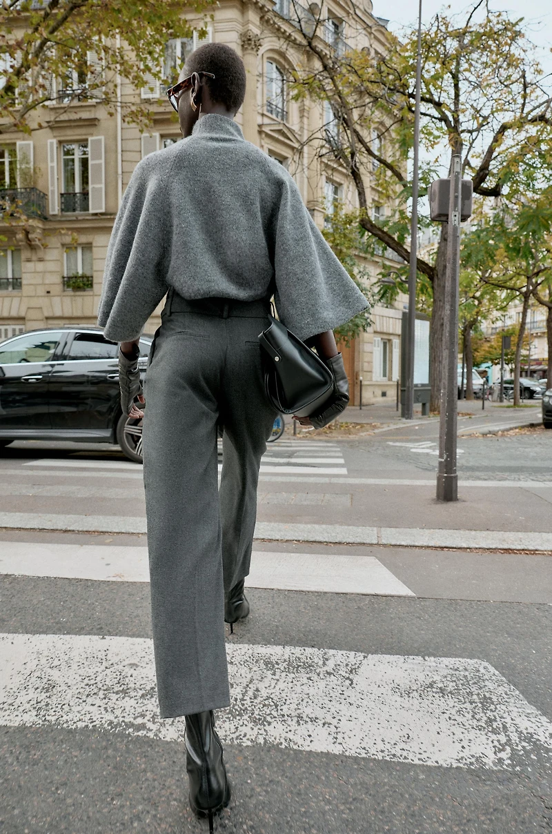 WIDE SLEEVE KNIT JUMPER