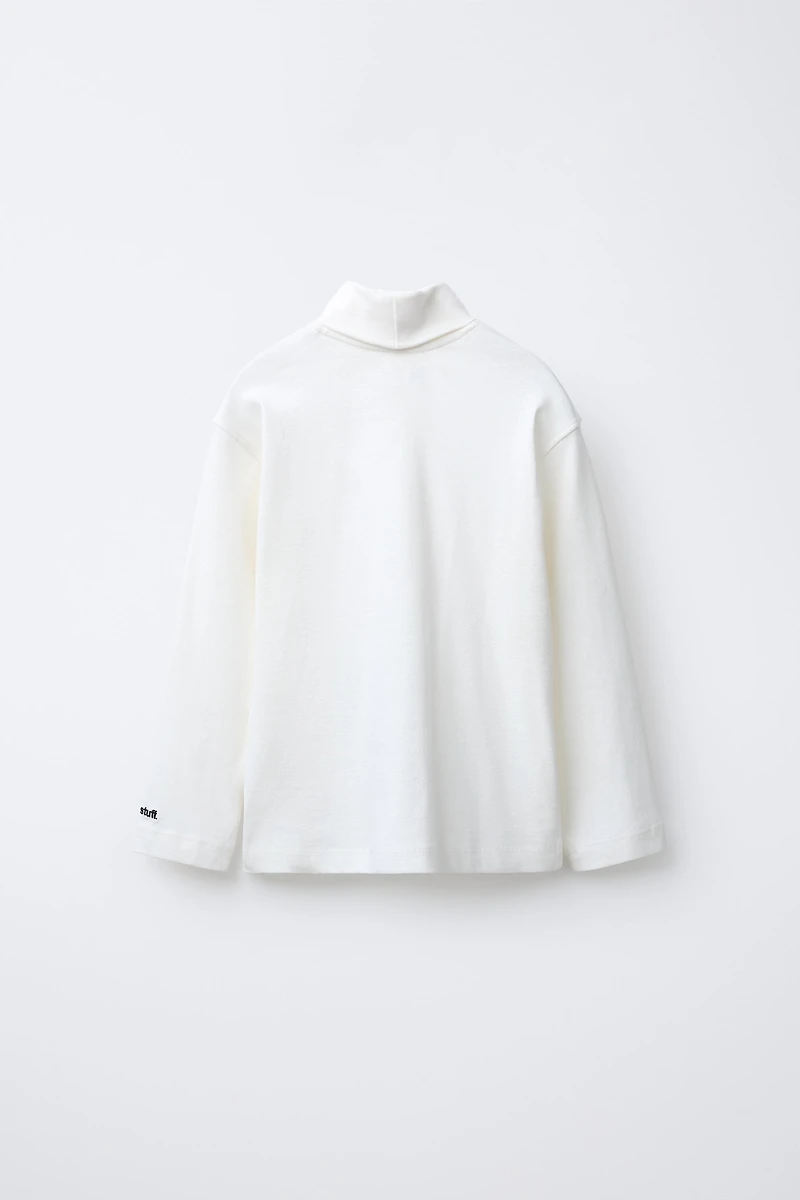 EMBROIDERED TURTLENECK T-SHIRT