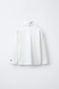 EMBROIDERED TURTLENECK T-SHIRT