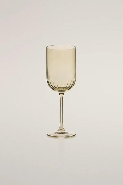 RAISED VERTICAL LINE GLASS