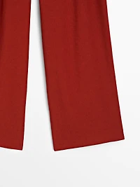 Straight-leg trousers with double dart detail