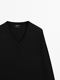 Knit 100% cashmere V-neck sweater