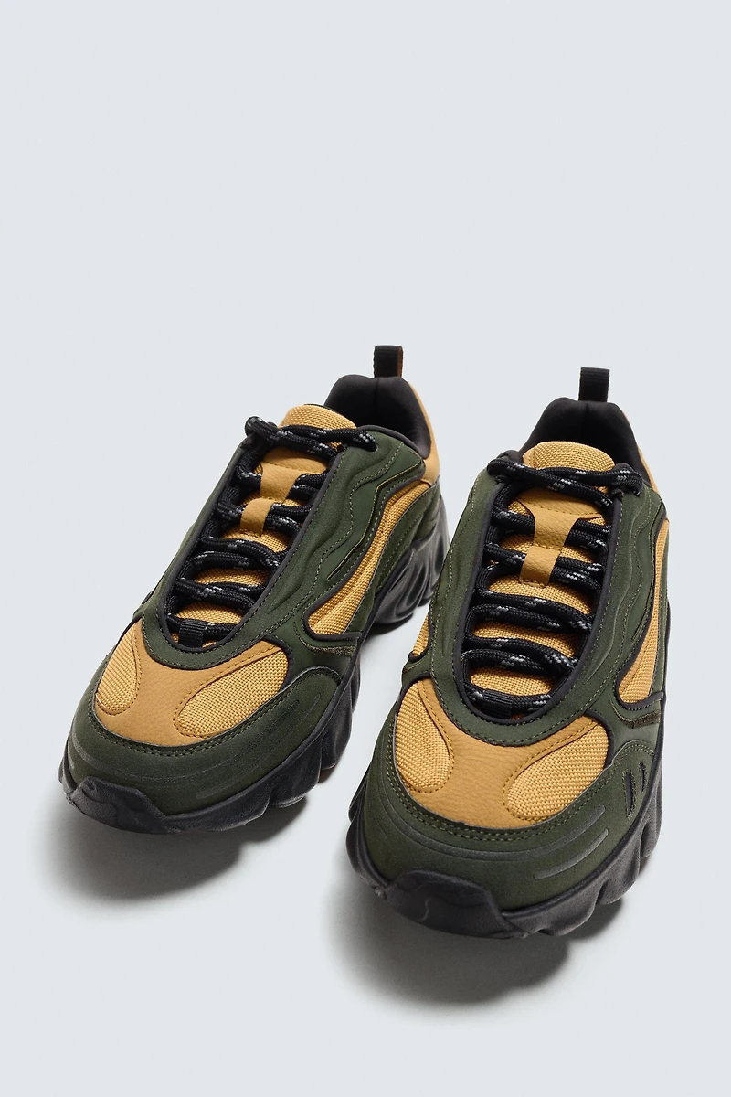 CHUNKY SOLE SNEAKERS