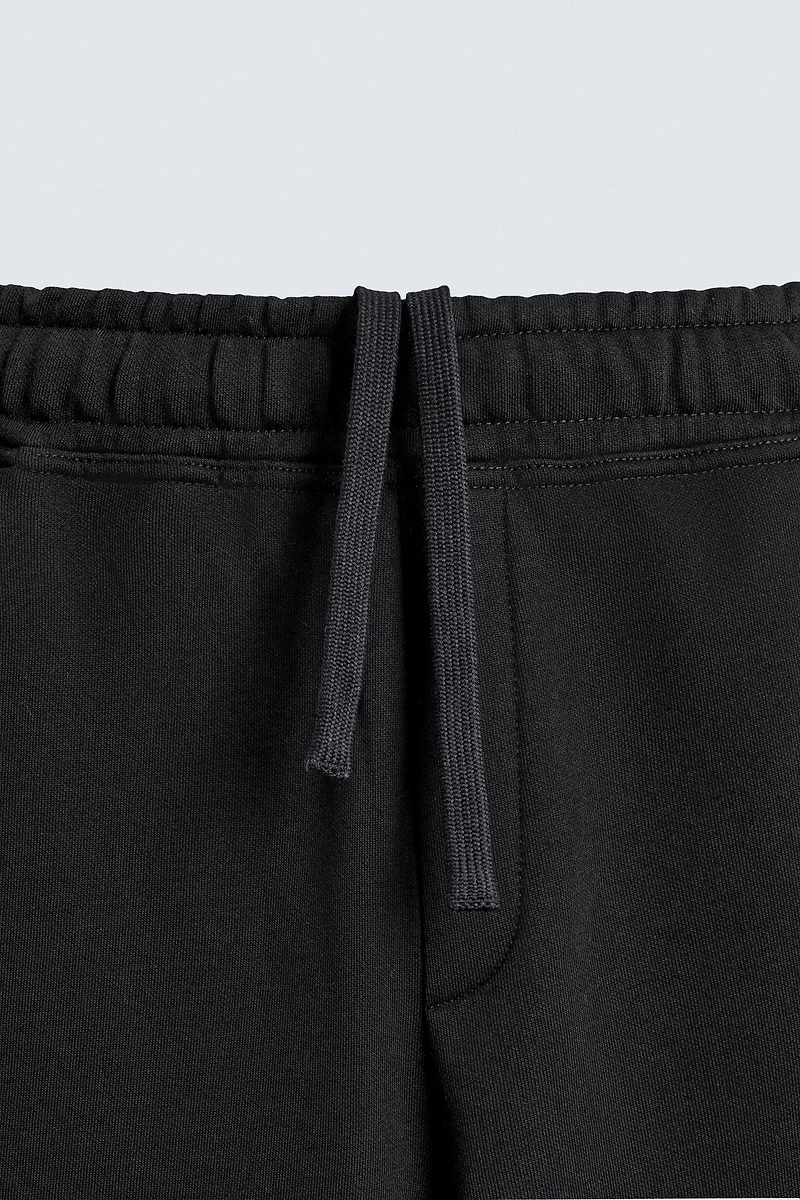 BASIC WIDE FIT JOGGER PANTS