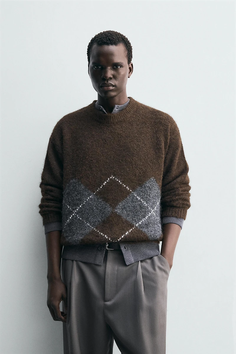 DIAMOND JACQUARD SWEATER