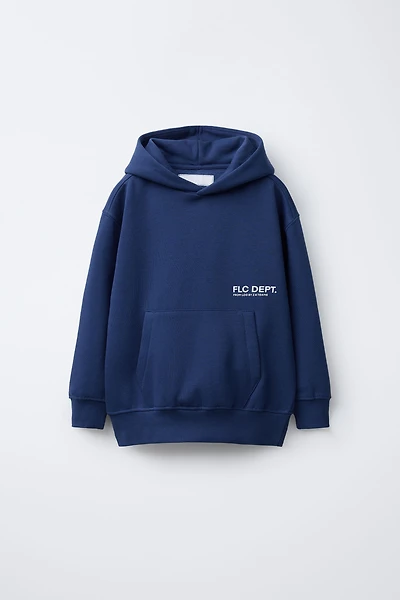 SWEAT BASIQUE À CAPUCHE