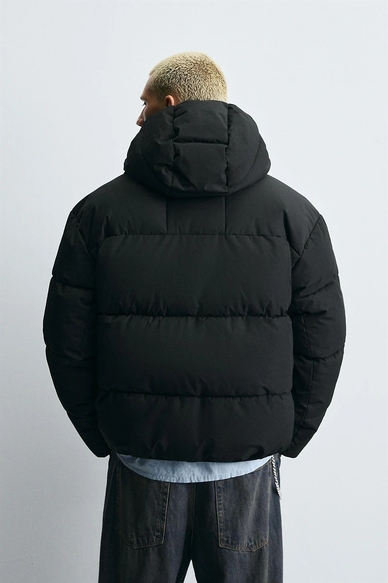 VESTE REMBOURRÉE À CAPUCHE