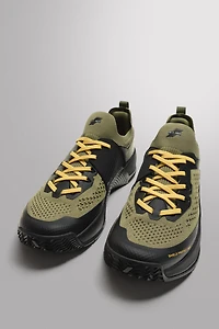 TRAINING SNEAKERS