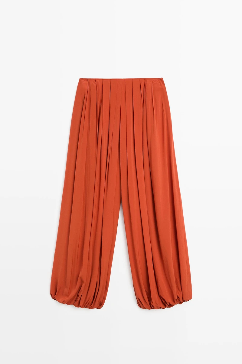 Pleated sarouel trousers total look