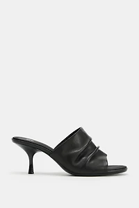 LEATHER HEEL SANDAL