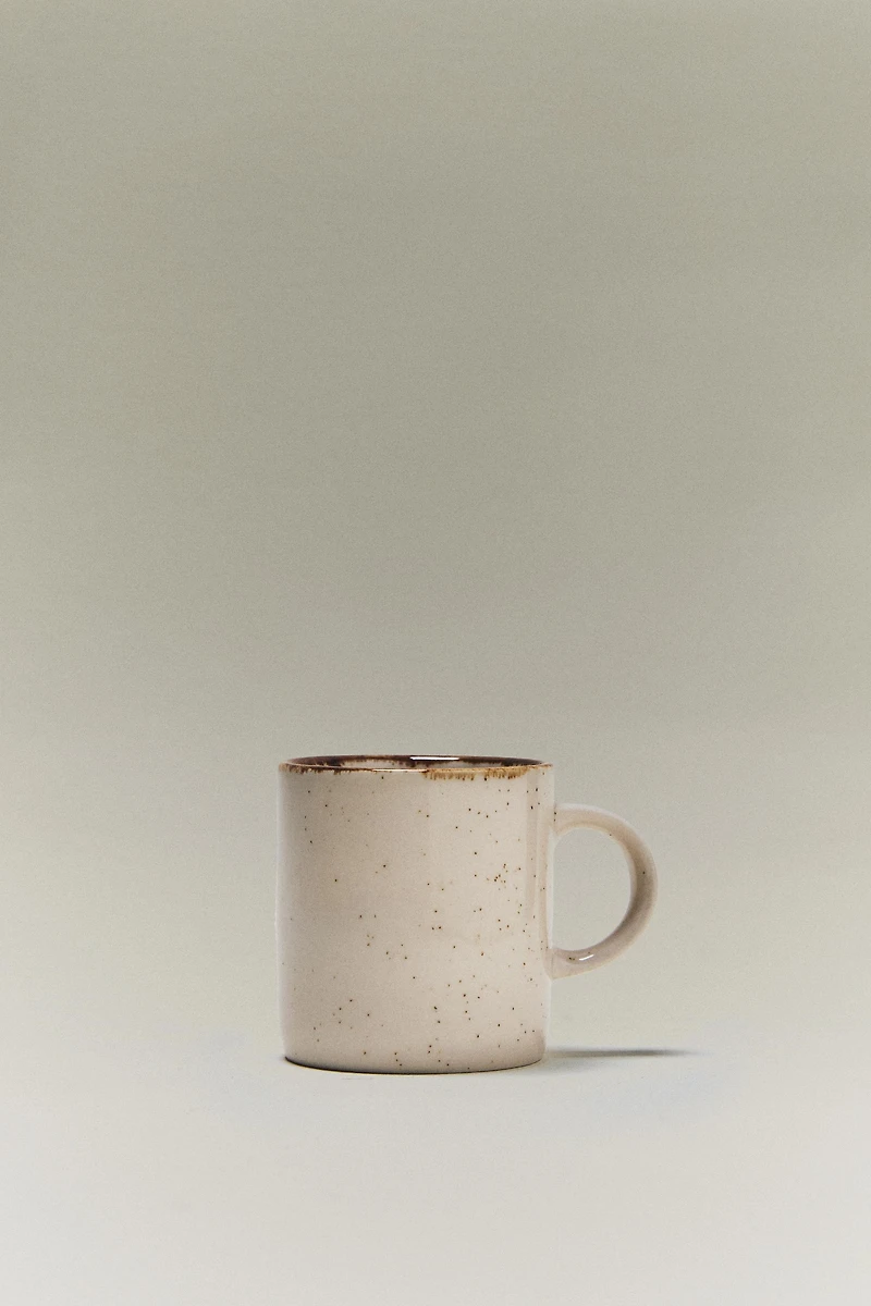 PORCELAIN MUG WITH ANTIQUE FINISH RIM