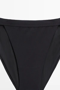 Triangle bikini bottoms