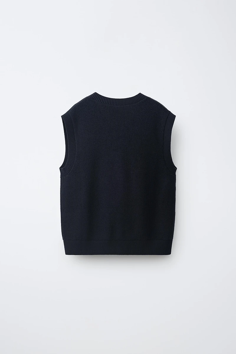 KNIT VEST