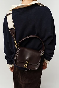 CLOSURE DETAIL CROSSBODY BAG