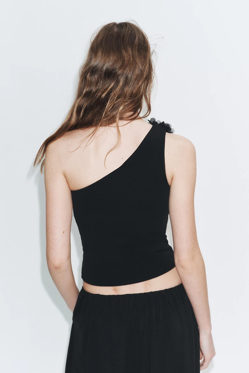 ASYMMETRIC FLORAL TOP