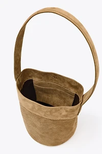 LEATHER BRAIDED MAXI BUCKET BAG
