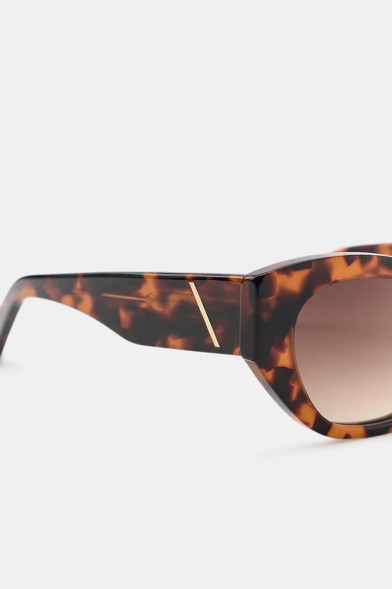 CAT-EYE SUNGLASSES