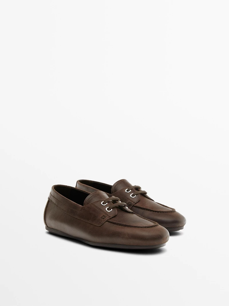 Chaussures bateau en cuir