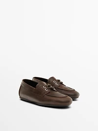 Chaussures bateau en cuir